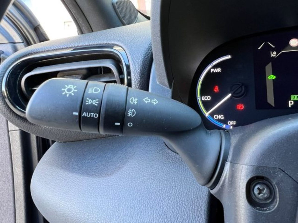 Toyota Yaris Cross 1.5h GR Sport Black Sky fwd 116cv e-cvt (20)