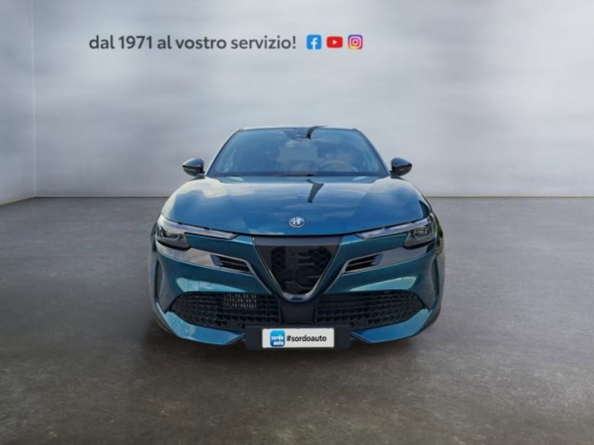 Alfa Romeo Junior 1.2 ibrida Speciale 145cv edct6 (2)