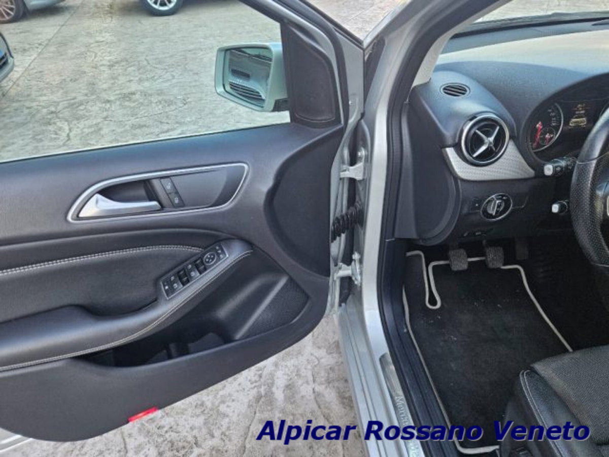 Mercedes-Benz Classe B 180 Premium (10)