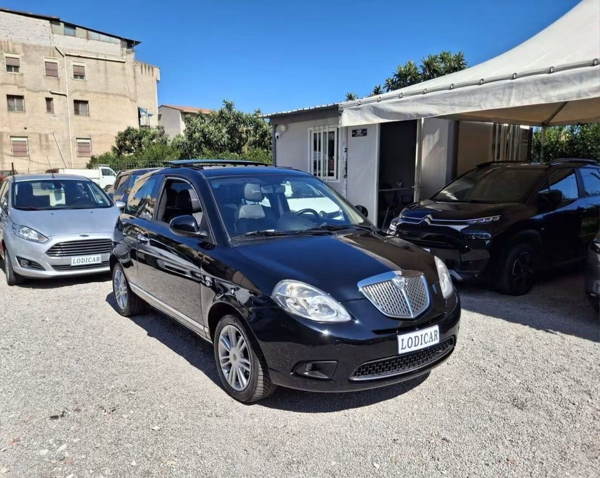 Lancia Ypsilon 1.3 MJT 16V 95 CV 5 porte S&S Platinum