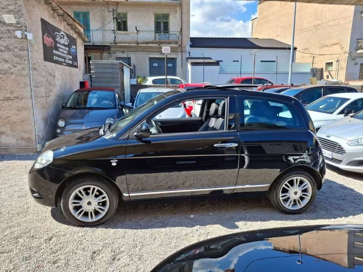 Lancia Ypsilon 1.3 MJT 16V 95 CV 5 porte S&S Platinum (7)