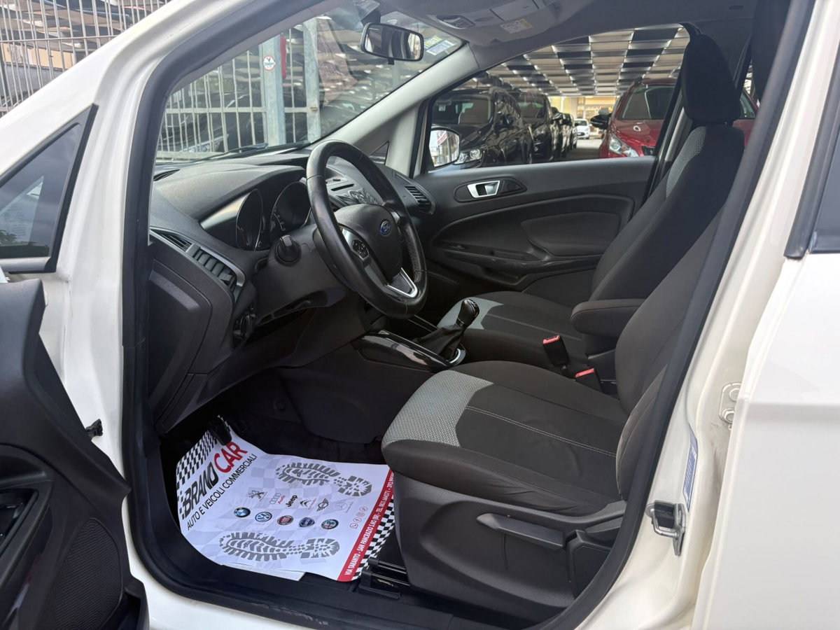 Ford EcoSport 1.5 TDCi 95 CV Titanium S (10)