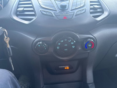 Ford EcoSport 1.5 TDCi 95 CV Titanium S (14)