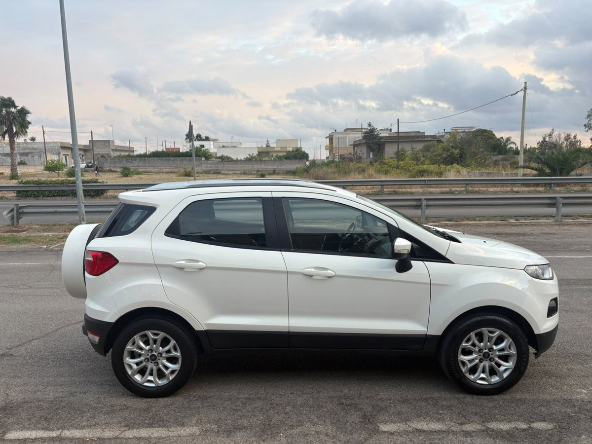 Ford EcoSport 1.5 TDCi 95 CV Titanium S (4)