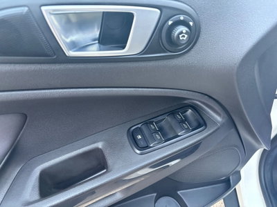 Ford EcoSport 1.5 TDCi 95 CV Titanium S (9)