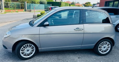 Lancia Ypsilon 1.2 Platino (5)