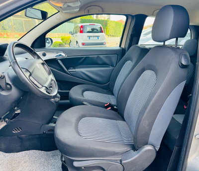 Lancia Ypsilon 1.2 Platino (9)