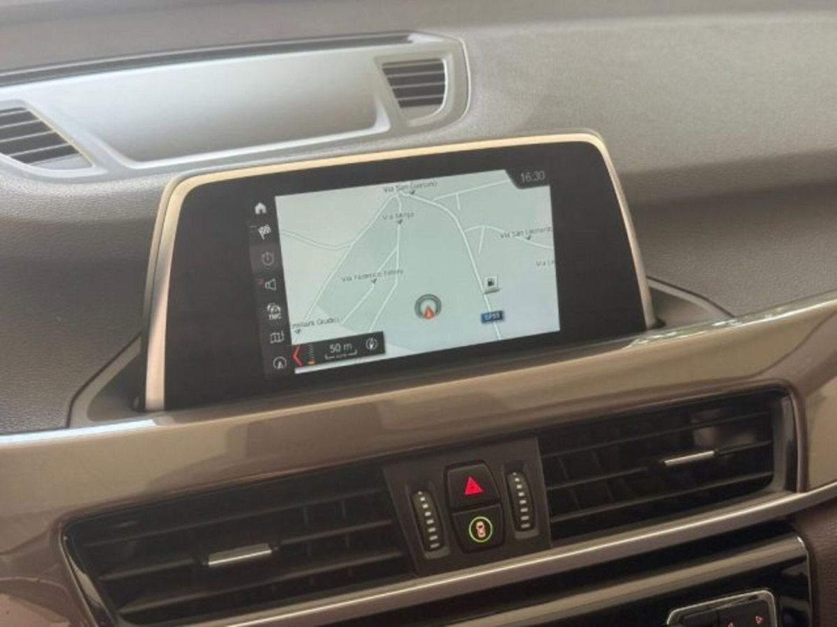 BMW X1 sDrive16d xLine Plus (13)