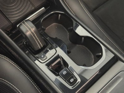 Volvo XC40 D4 AWD Geartronic R-design (15)
