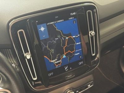Volvo XC40 D4 AWD Geartronic R-design (19)