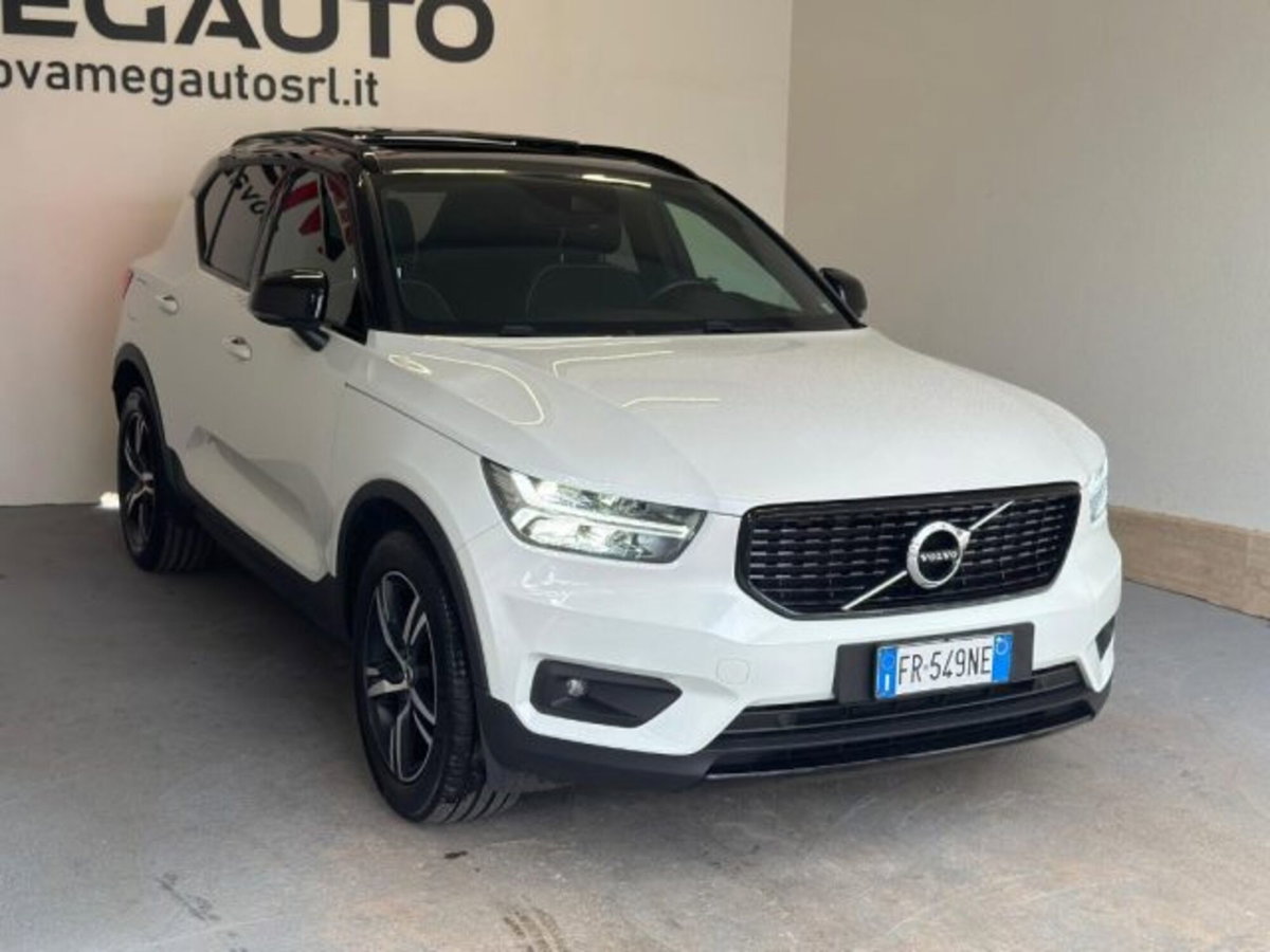 Volvo XC40 D4 AWD Geartronic R-design (2)