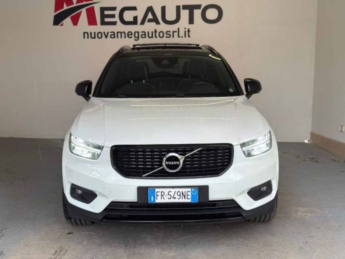 Volvo XC40 D4 AWD Geartronic R-design (3)