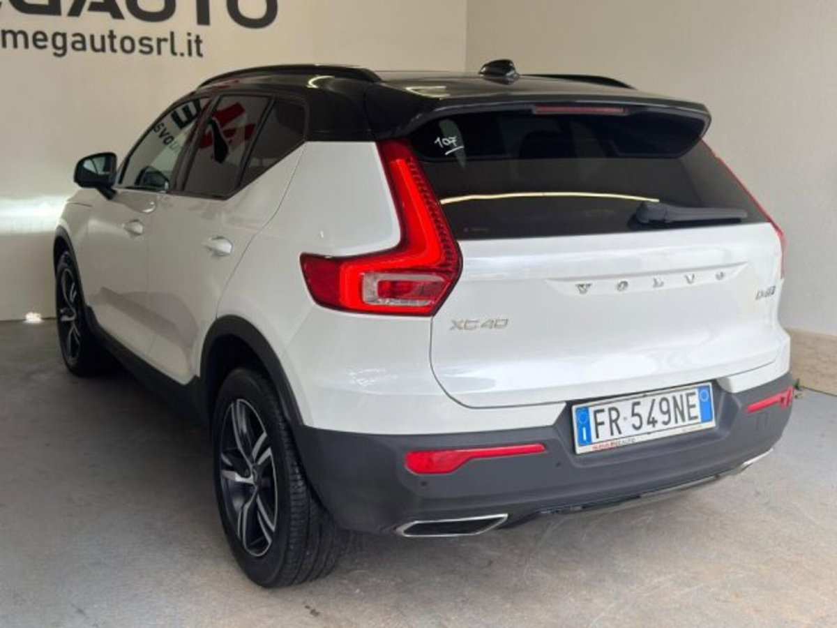 Volvo XC40 D4 AWD Geartronic R-design (7)