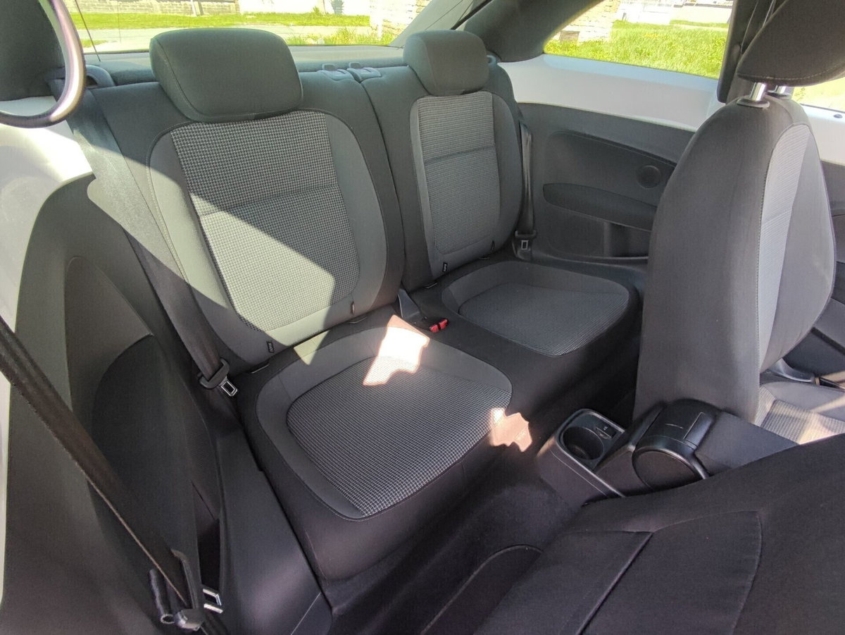 Volkswagen Maggiolino 2.0 TDI Fender Edition (15)