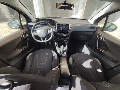 Peugeot 208 82 5 porte Allure (10)