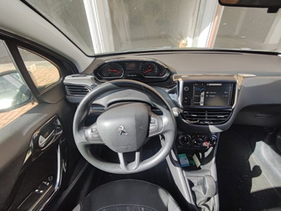 Peugeot 208 82 5 porte Allure (11)