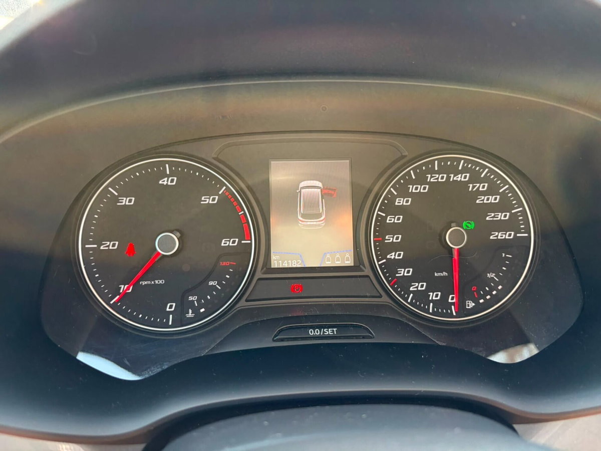SEAT Ateca 1.6 TDI DSG Business (13)