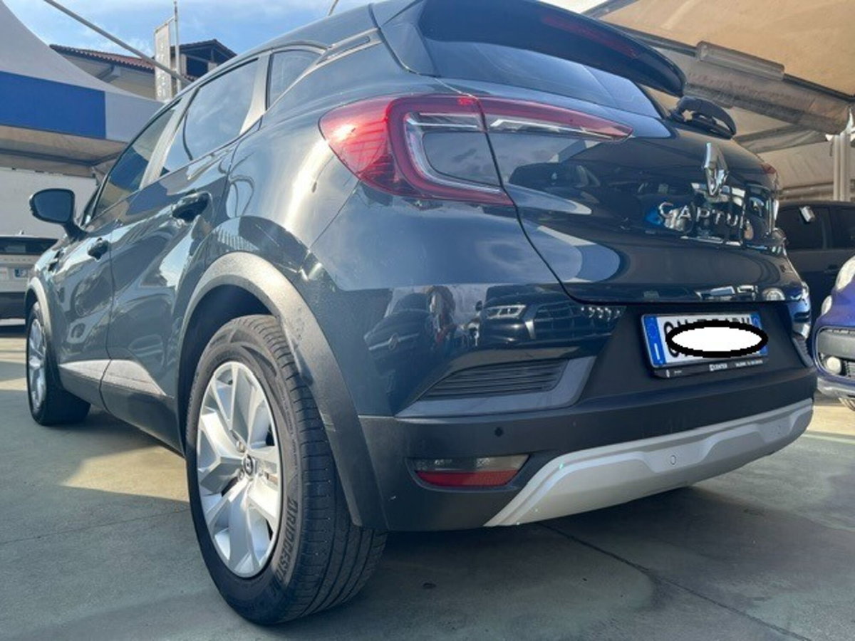 Renault Captur Full Hybrid E-Tech 145 CV Rive Gauche (2)