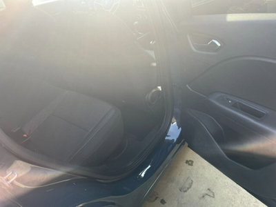 Renault Captur Full Hybrid E-Tech 145 CV Rive Gauche (8)
