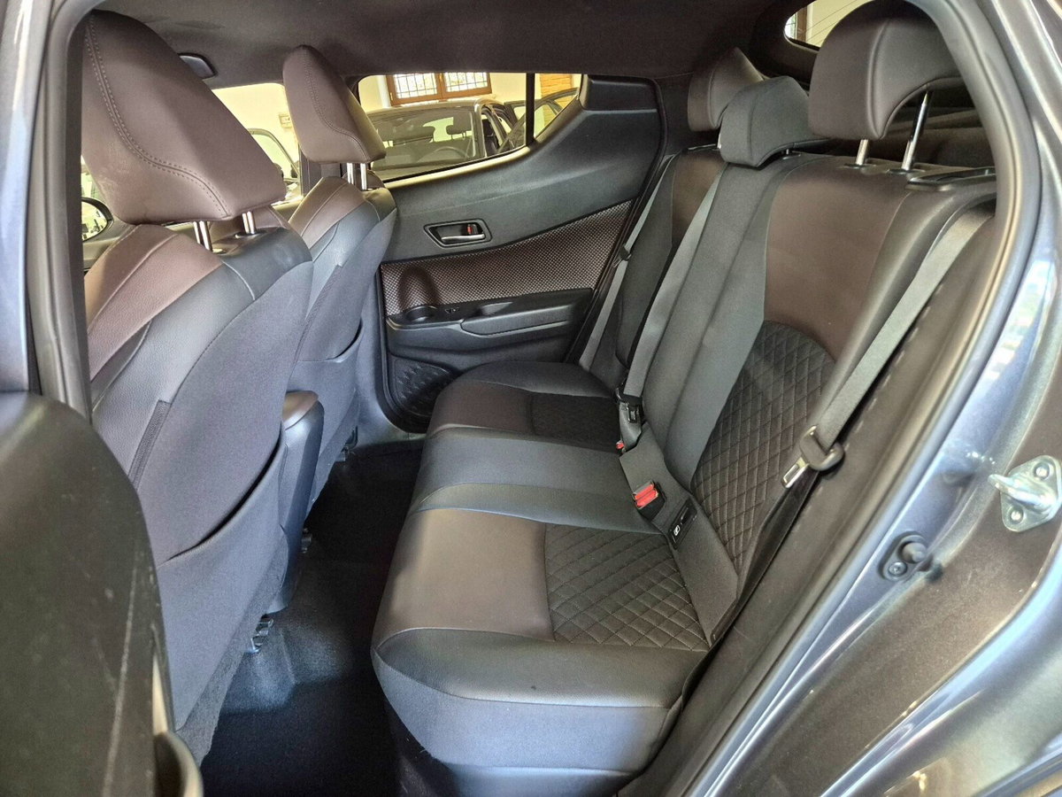 Toyota Toyota C-HR 1.8 Hybrid E-CVT Lounge (7)