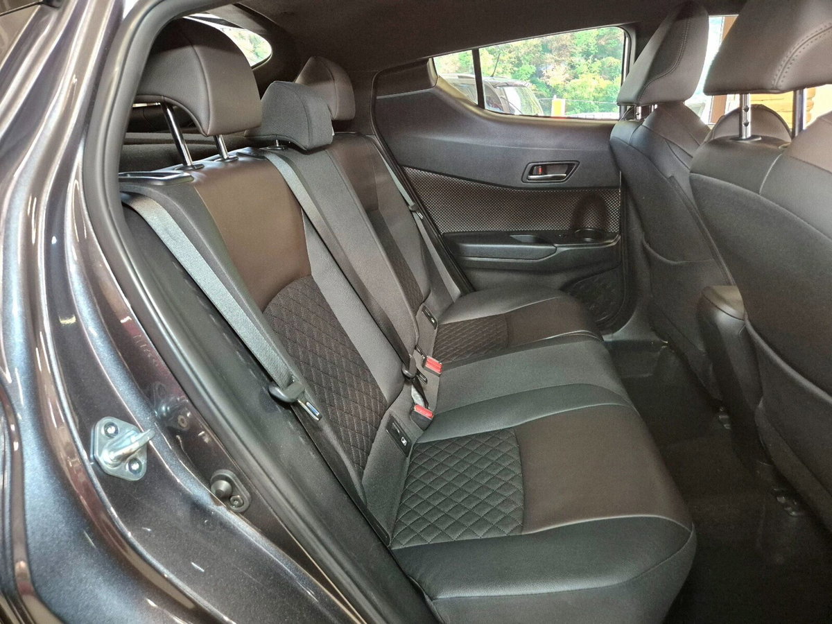 Toyota Toyota C-HR 1.8 Hybrid E-CVT Lounge (8)