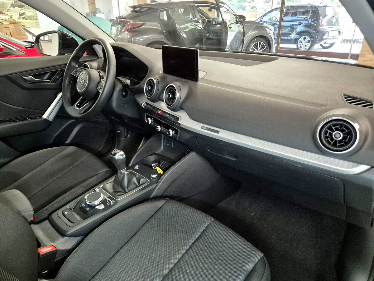 Audi Q2 Q2 30 TFSI Business (10)