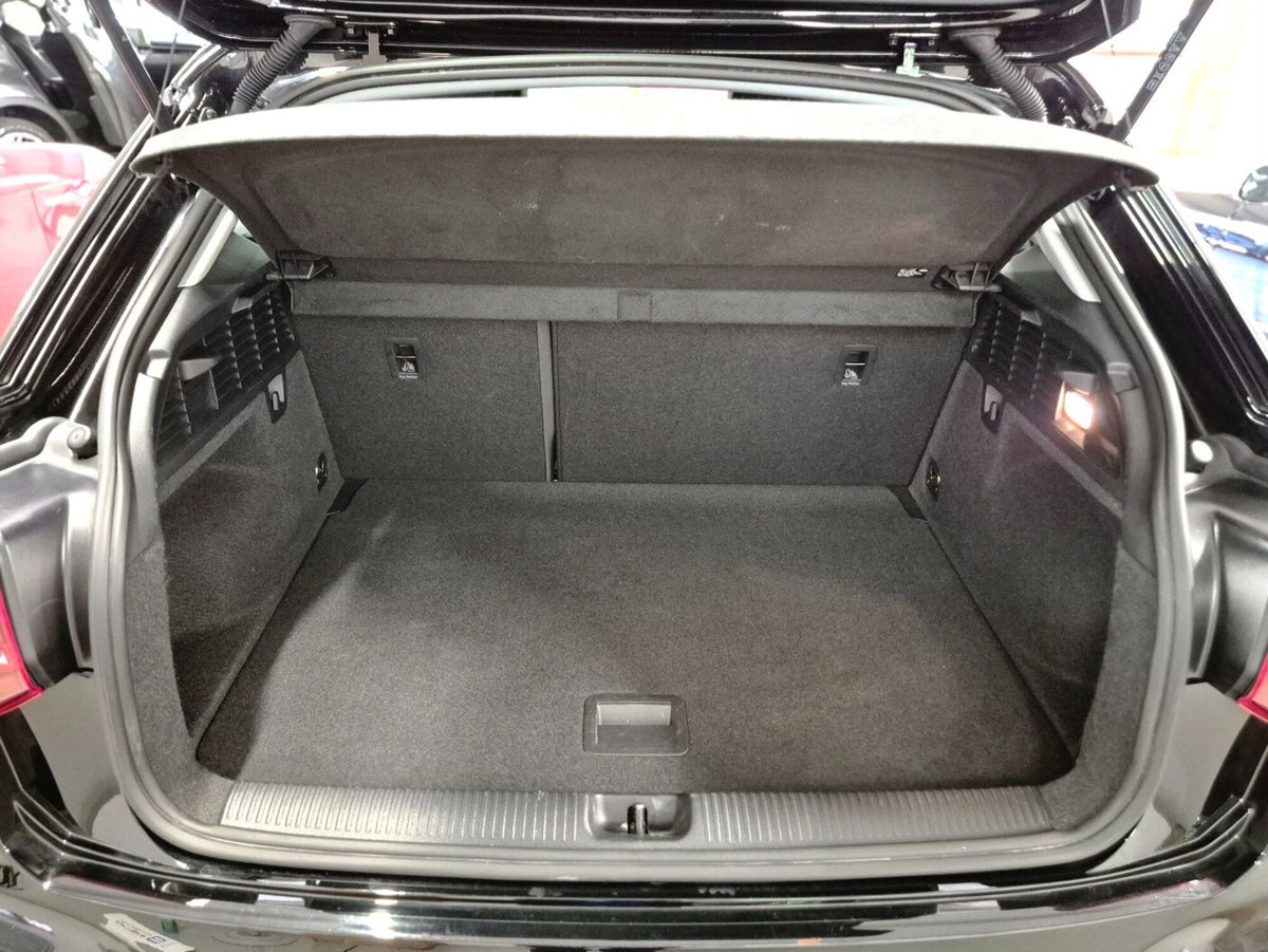 Audi Q2 Q2 30 TFSI Business (11)