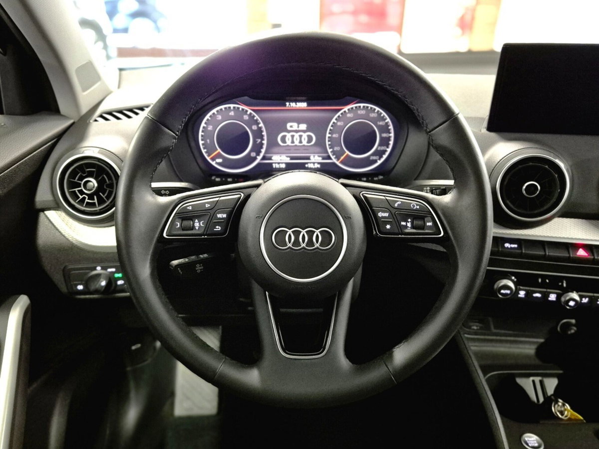 Audi Q2 Q2 30 TFSI Business (4)
