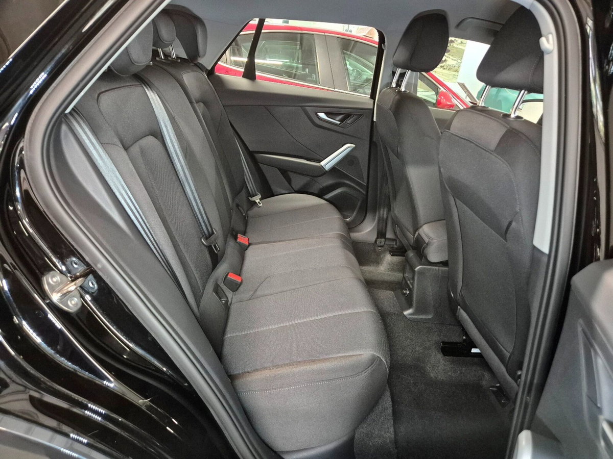 Audi Q2 Q2 30 TFSI Business (8)