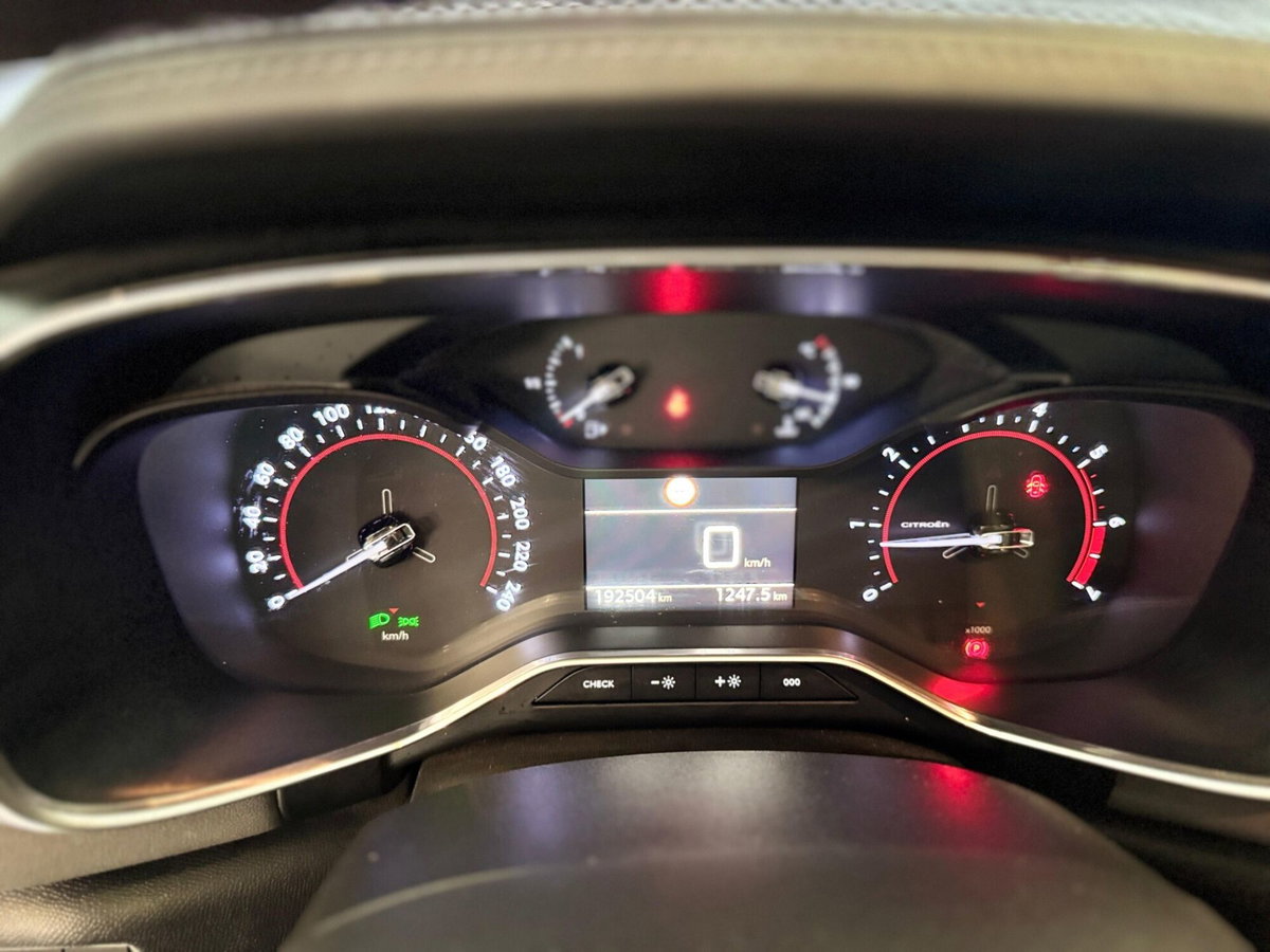 Citroen C5 Aircross Aircross BlueHDi 130 S&S EAT8 Shine (8)