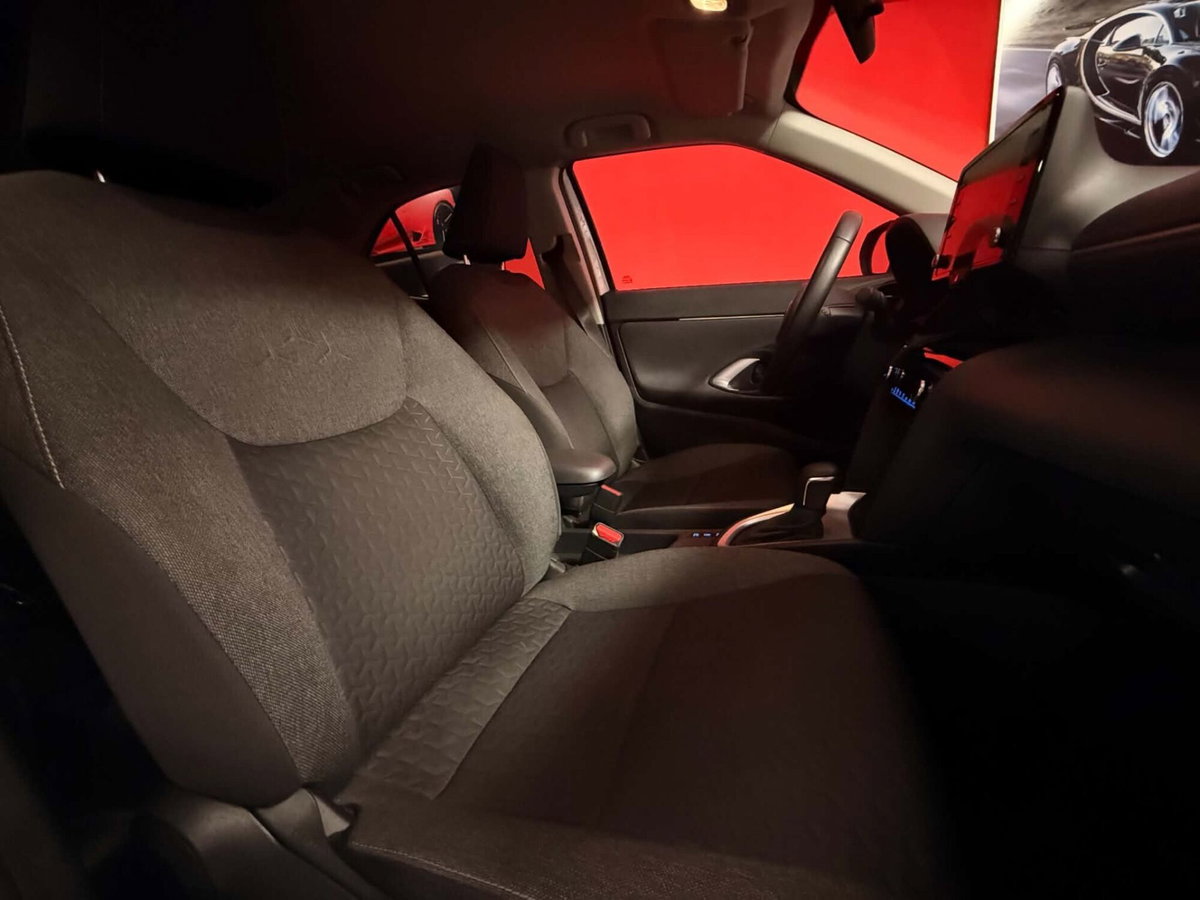 Toyota Yaris Cross 1.5 Hybrid 5p. E-CVT Premiere (15)