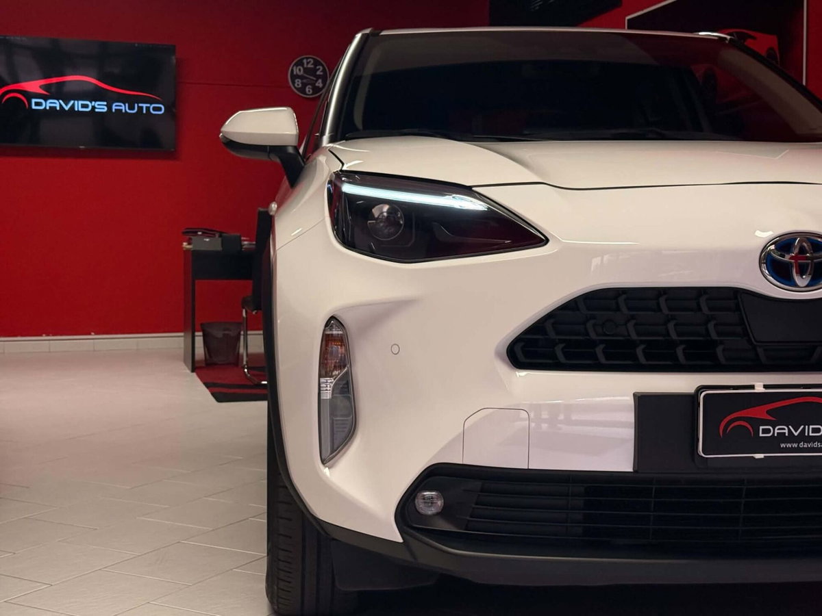 Toyota Yaris Cross 1.5 Hybrid 5p. E-CVT Premiere (3)