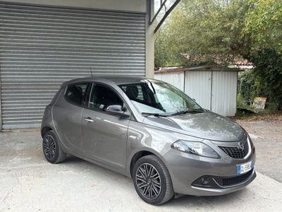 Lancia Ypsilon 1.0 FireFly 5 porte S&S Hybrid Gold Plus (3)