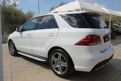 Mercedes-Benz GLE SUV 250 d 4Matic Premium Plus (4)