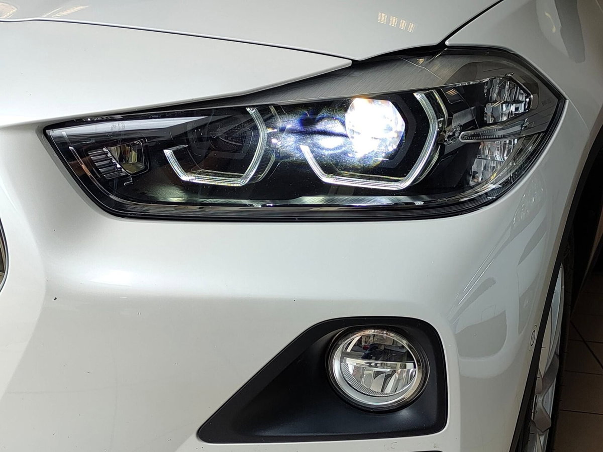 BMW X2 sDrive18d Advantage (19)