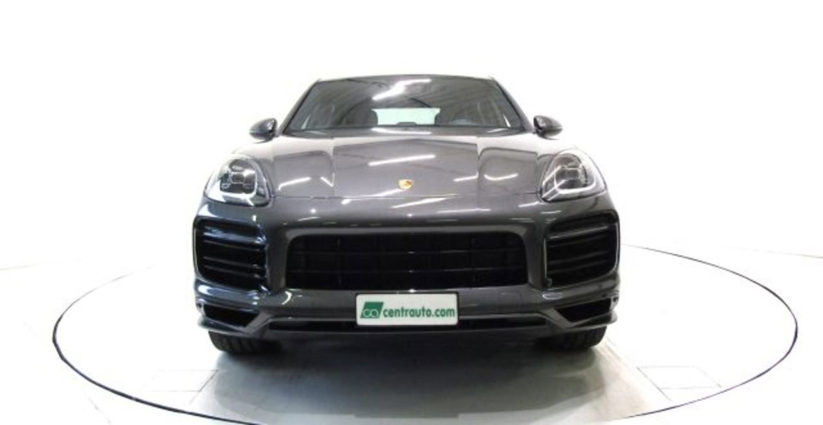 Porsche Cayenne Coupé 3.0 V6 (2)