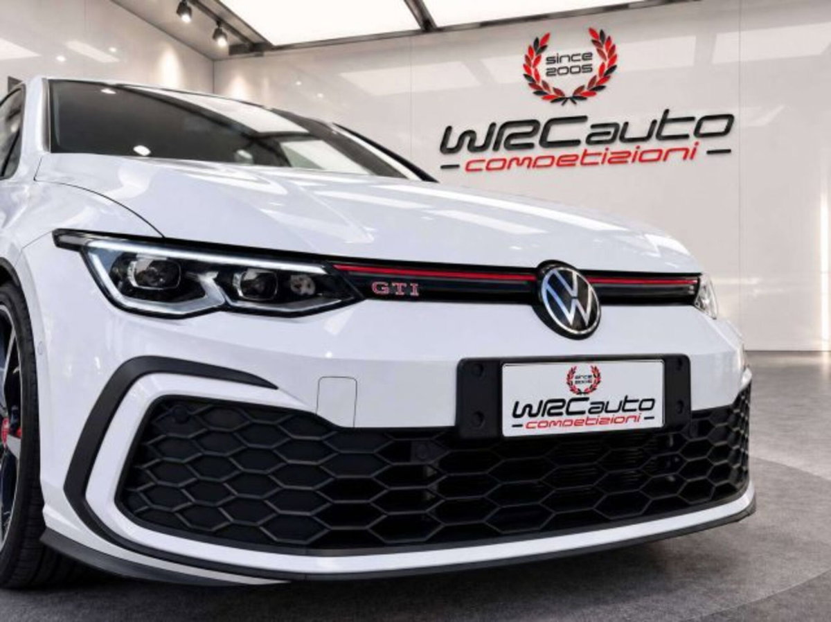 Volkswagen Golf 2.0 tsi GTI MT Ultimate 245cv (2)