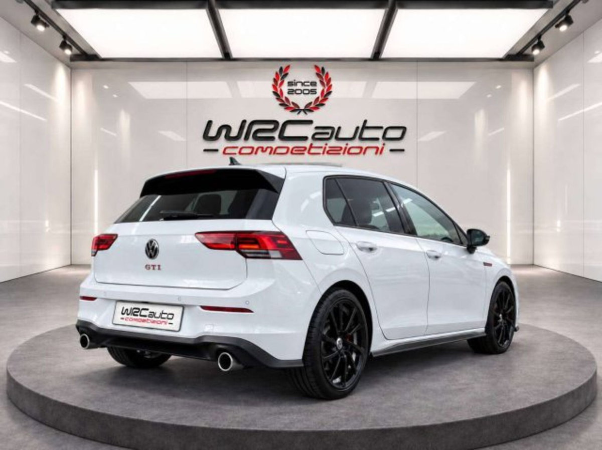 Volkswagen Golf 2.0 tsi GTI MT Ultimate 245cv (3)