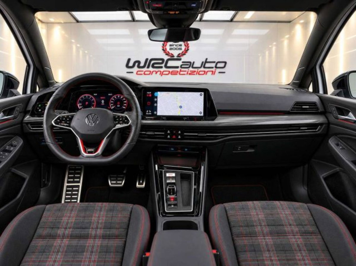 Volkswagen Golf 2.0 tsi GTI MT Ultimate 245cv (8)