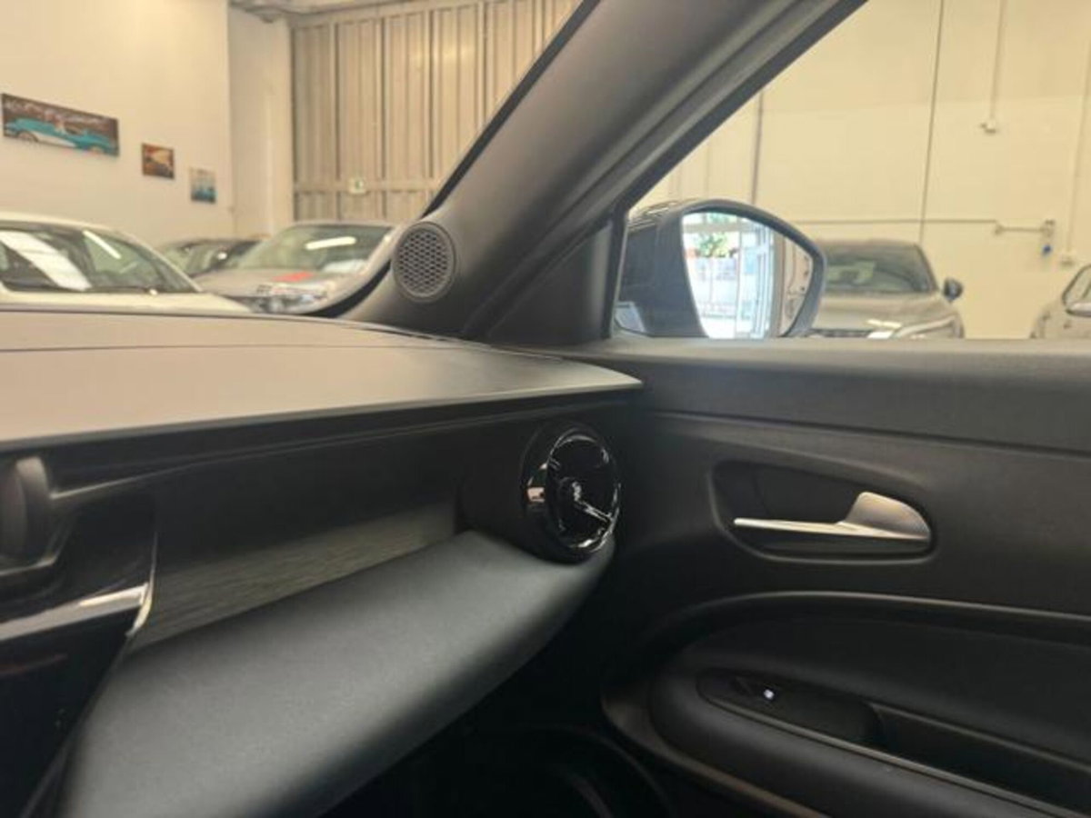 Alfa Romeo Junior 1.2 ibrida 145cv edct6 (13)