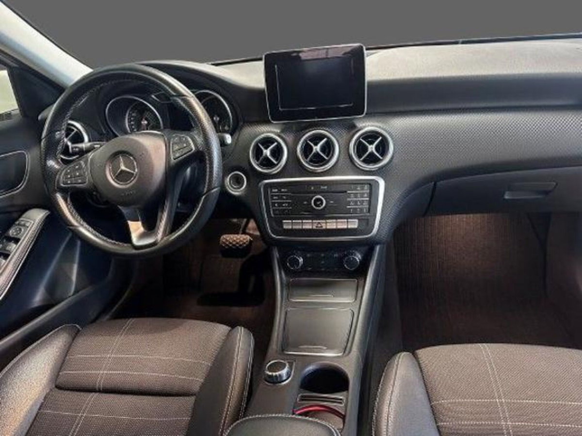 Mercedes-Benz Classe A 160 d Automatic Sport (6)