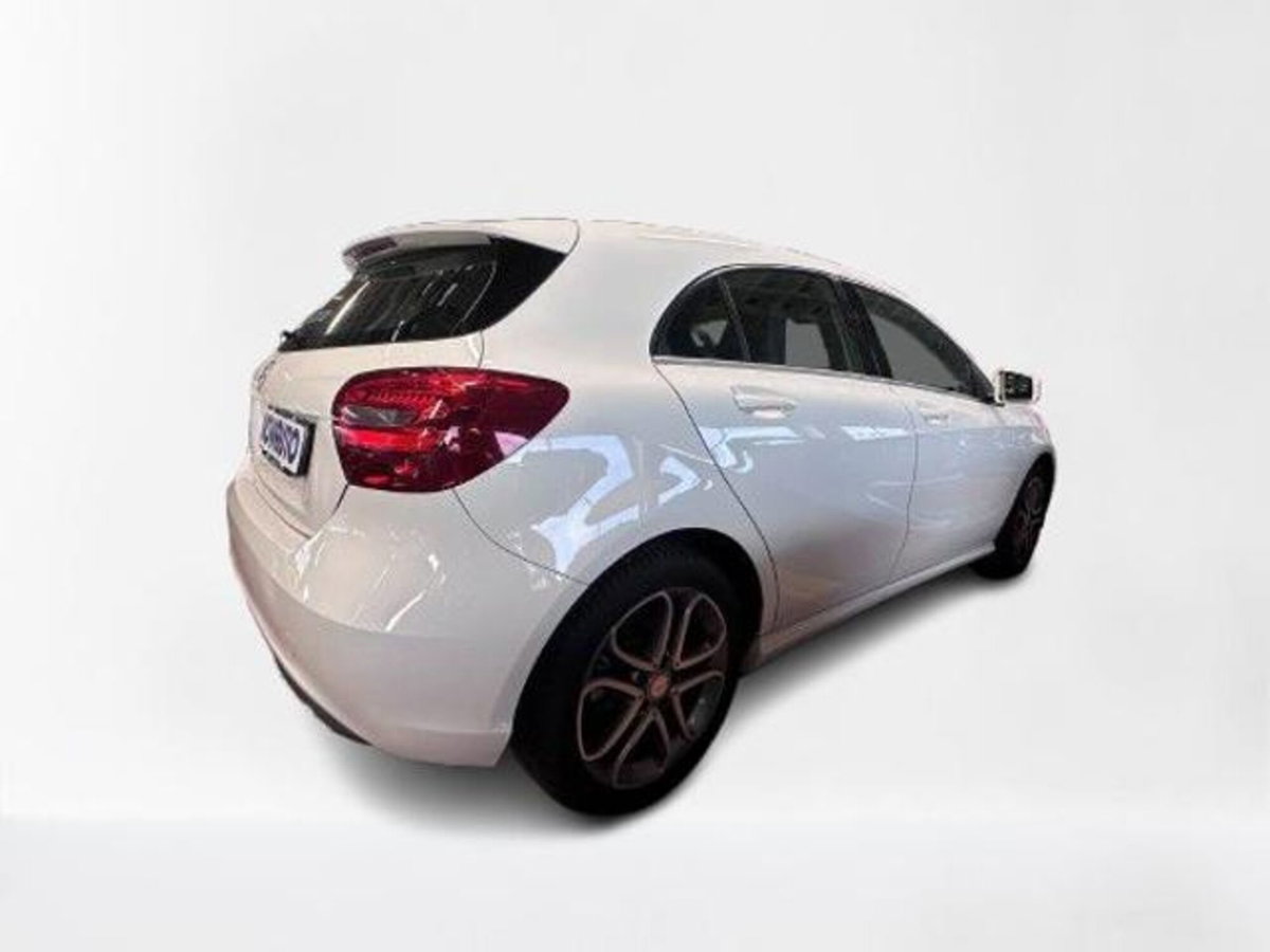 Mercedes-Benz Classe A 160 d Automatic Sport (7)