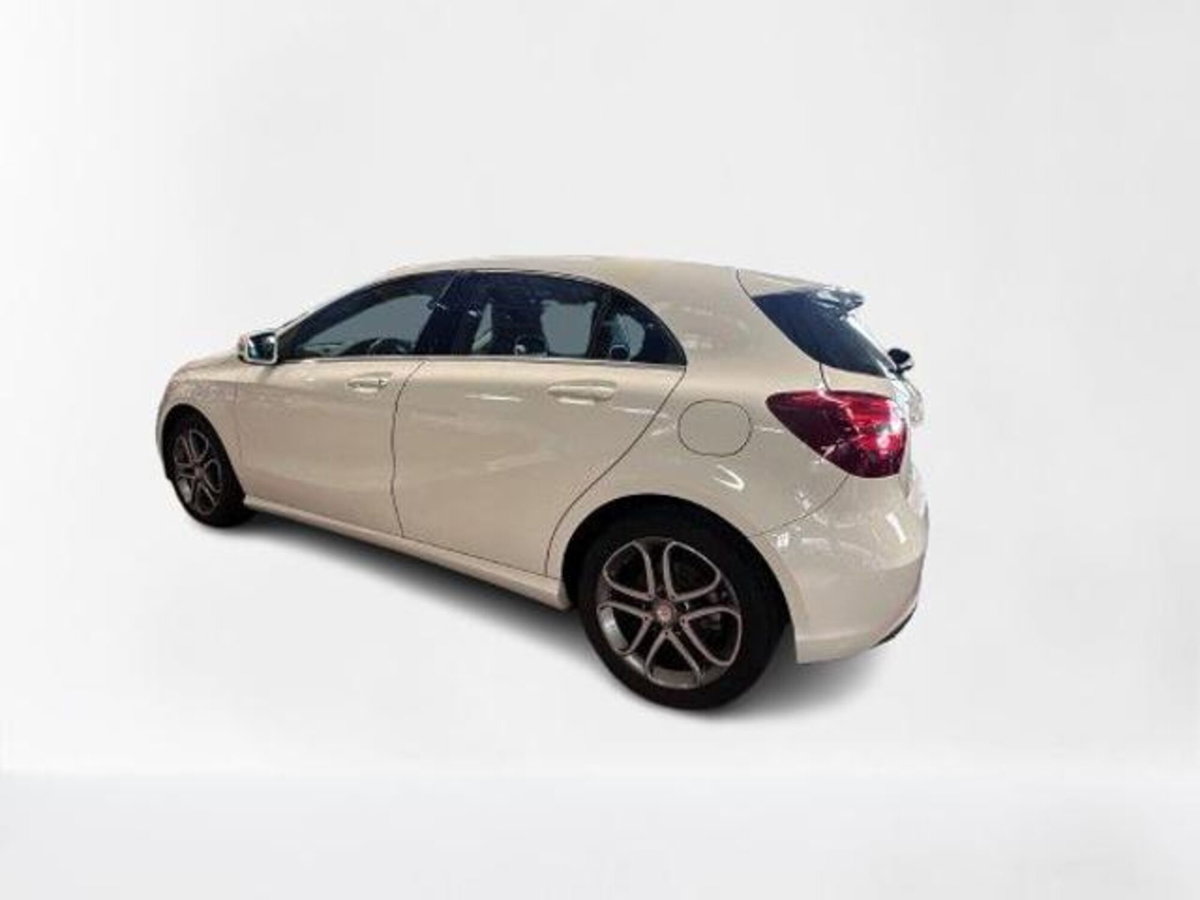 Mercedes-Benz Classe A 160 d Automatic Sport (8)