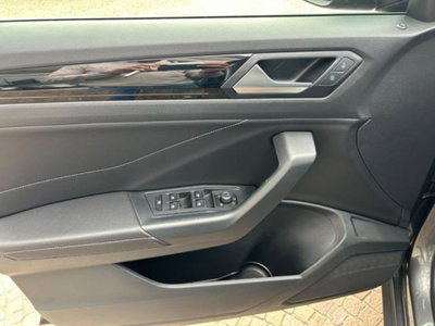 Volkswagen T-Roc 2.0 tdi R-Line 4motion 150cv dsg (8)