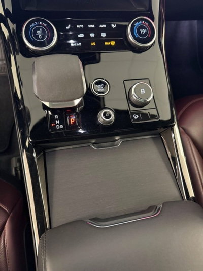 Land Rover Range Rover Sport 3.0D l6 249 CV HSE Dynamic Stealth (15)