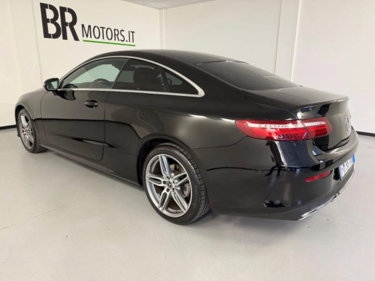 Mercedes-Benz Classe E Coupé 220 d 4Matic Premium (9)