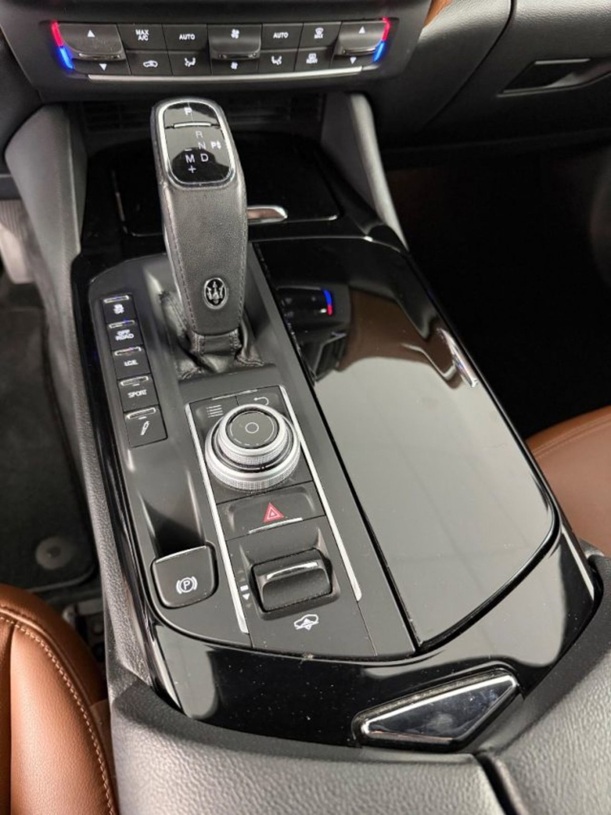 Maserati Levante Levante V6 Diesel AWD Granlusso (14)