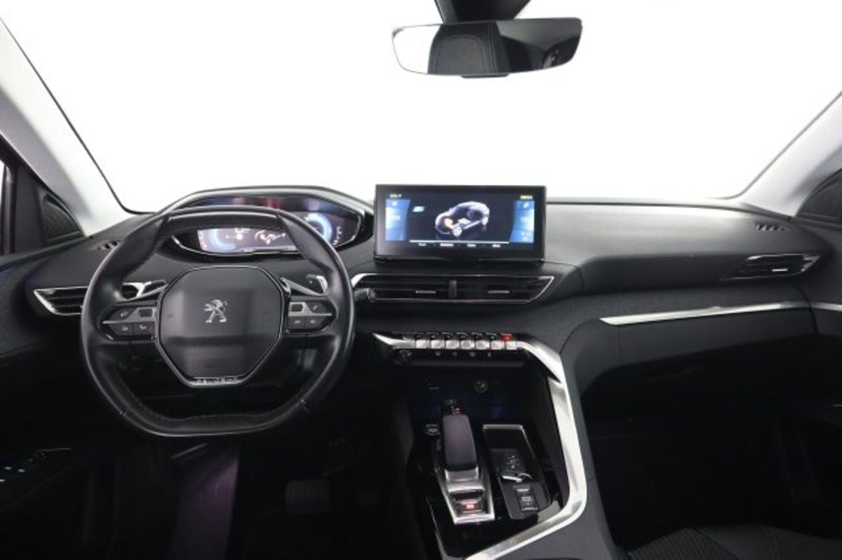 Peugeot 3008 Hybrid 225 e-EAT8 Allure (4)