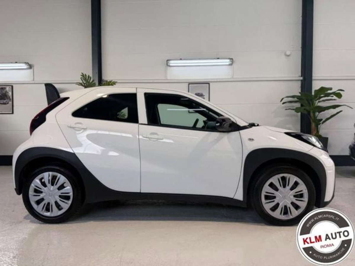 Toyota Aygo X 1.0 VVT-i 72 CV 5 porte Limited Air (15)