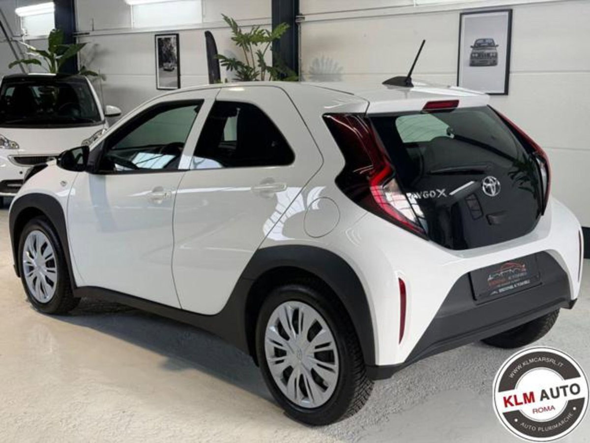 Toyota Aygo X 1.0 VVT-i 72 CV 5 porte Limited Air (5)